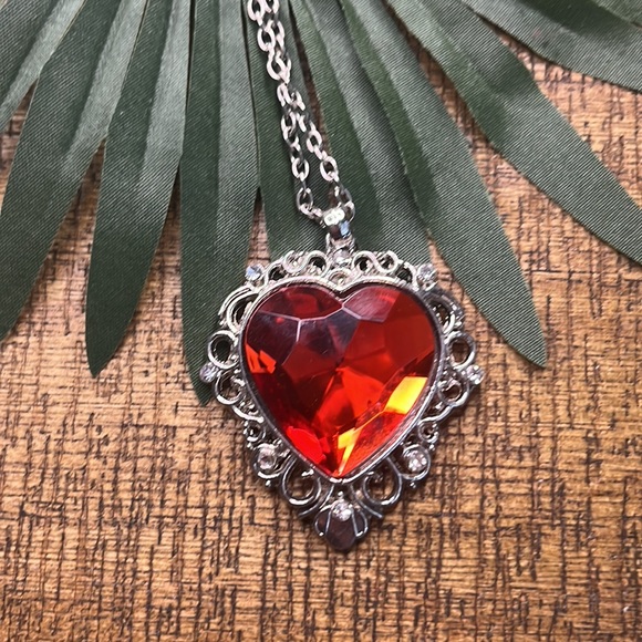 Vintage Silver Reversible Mirrored Heart Silver Necklace/ Costume Jewelry - Picture 2 of 6